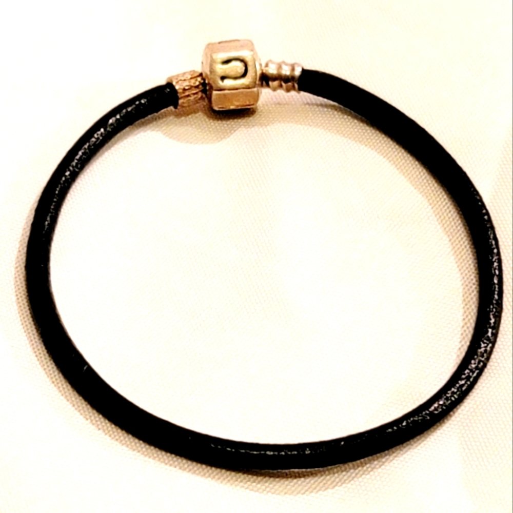 Authentic Chamilia Black Cord Bracelet 925 Sterling Silver clasp